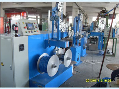 電線(xiàn)電纜押出機(jī)2