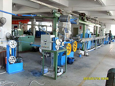 電線(xiàn)電纜押出機(jī)1